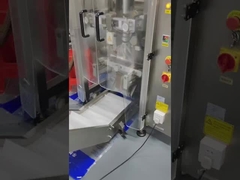 Vervoerband Metalen detector voor voedselkwaliteit Roestvrij staal 380 V Gordel snelheid verstelbaar