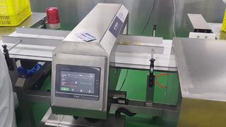Voedselveilige metaaldetector voor productielijnen