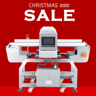 Metaaldetector voor transportbanden met aluminiumfolie verpakkingen in de voedingsindustrie.